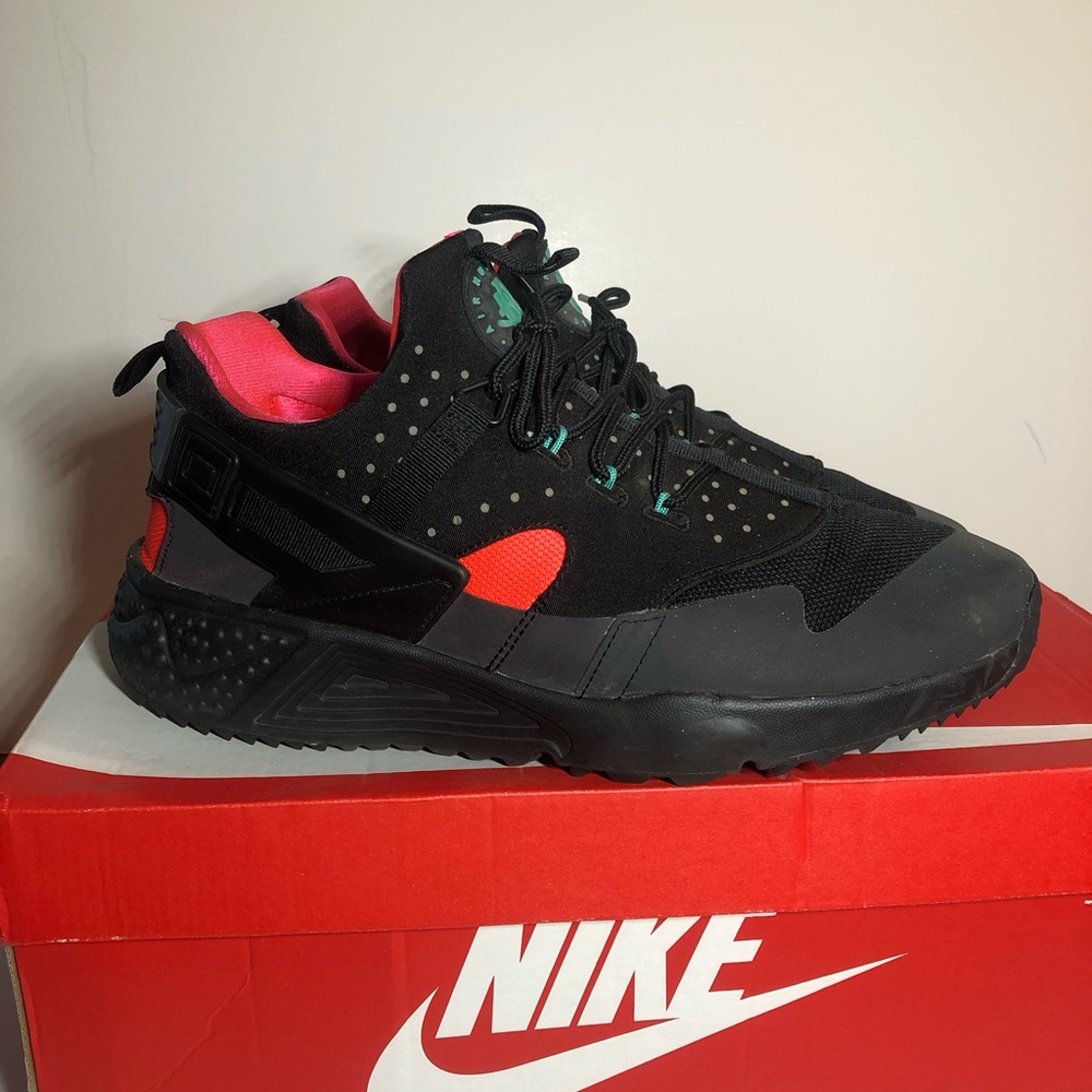 Nike Air Huarache Utility Hologram size 11.5 USED